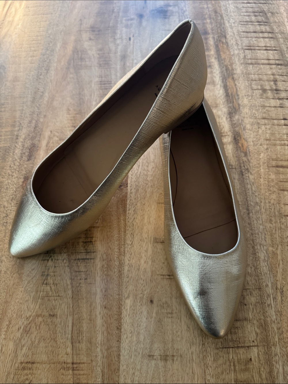 Aquatalia 2016 size 10.5 10 1/2 Metallic Gold Pointed Toe Women's Flats NEW